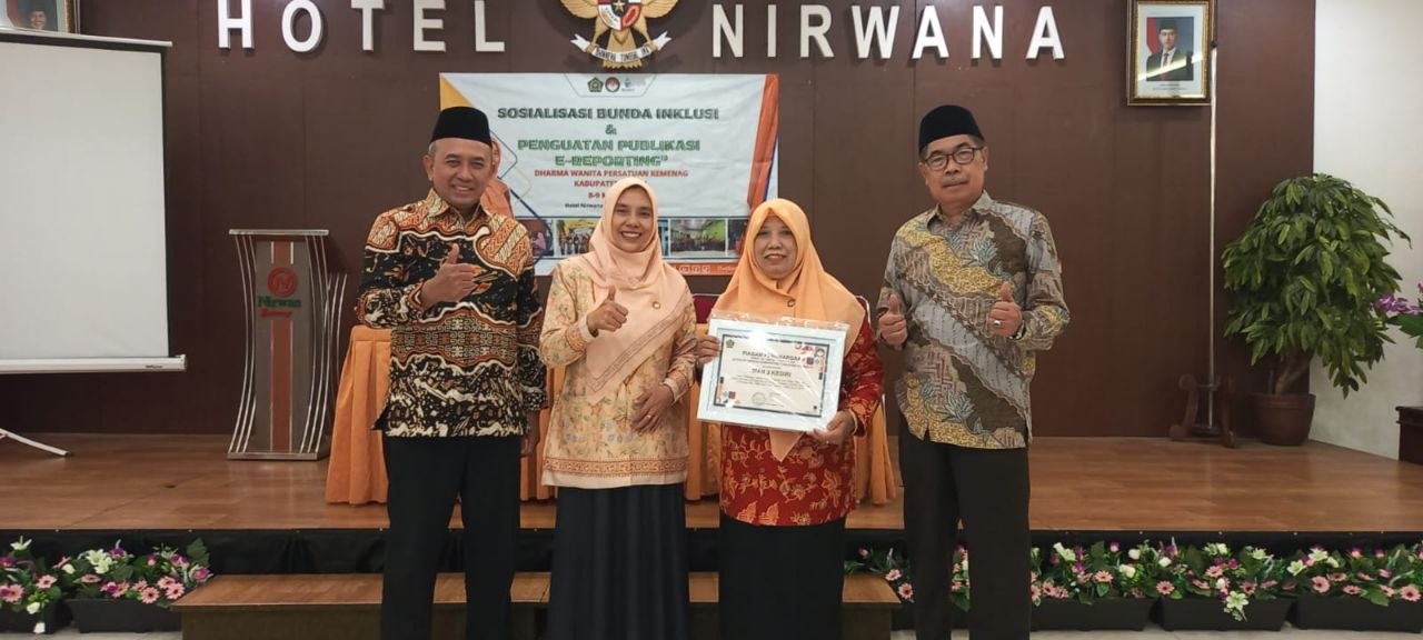 Juara 1 E-Reporting, DWP MAN 3 Kediri Buktikan Tertib Administrasi Berbasis Digital